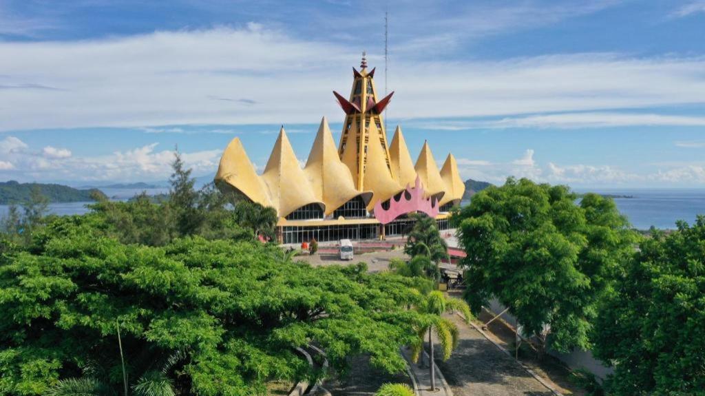 Hotel Marcopolo Bandar Lampung Exterior foto