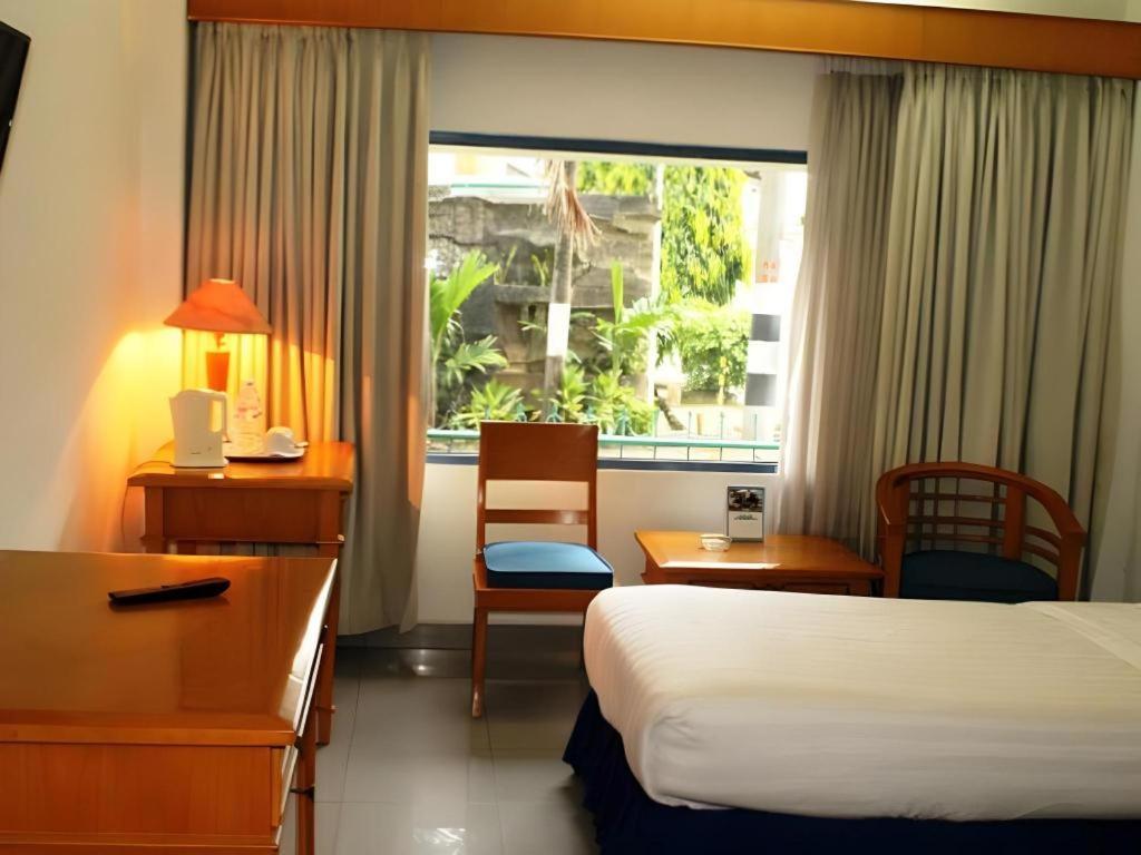 Hotel Marcopolo Bandar Lampung Exterior foto