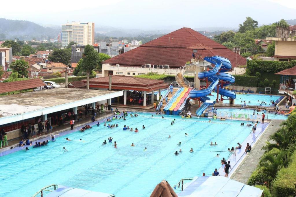 Hotel Marcopolo Bandar Lampung Exterior foto