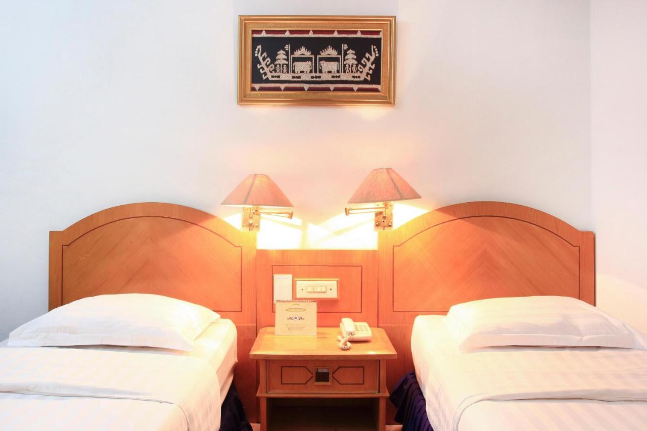 Hotel Marcopolo Bandar Lampung Exterior foto